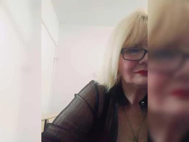 Offline KASANDRABOLOSHKA on BongaCams