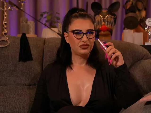 KellyKent on BongaCams 