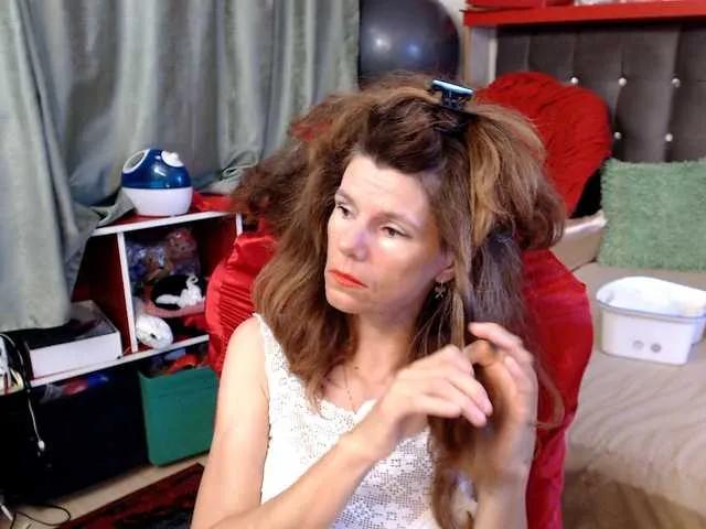 kellysurfing on BongaCams 