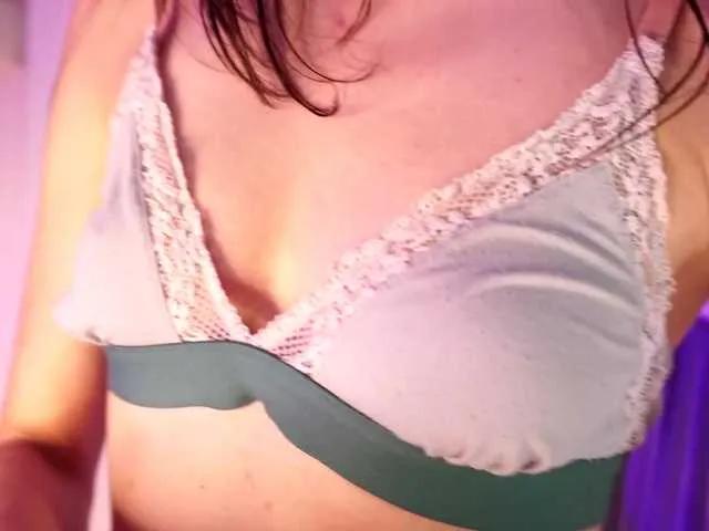 Offline Ketty-Belly on BongaCams