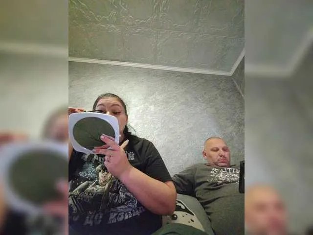 Freechat kissmabont on BongaCams