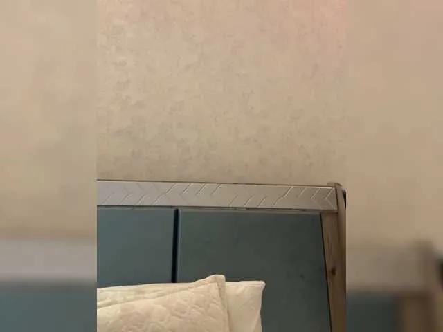 Offline KissMec on BongaCams