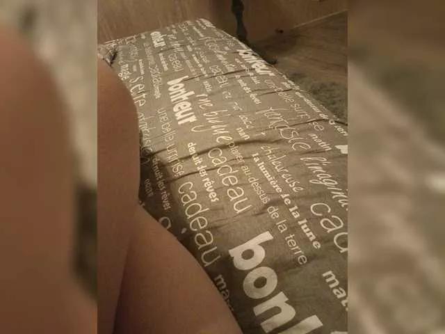 Offline Koshecka77 on BongaCams