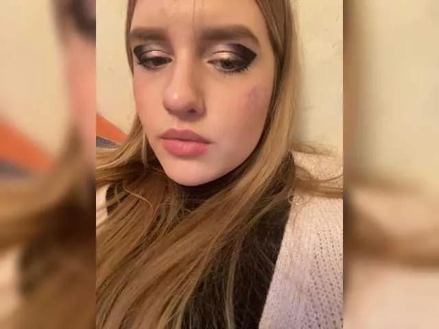 L0lly-D0lly on BongaCams 