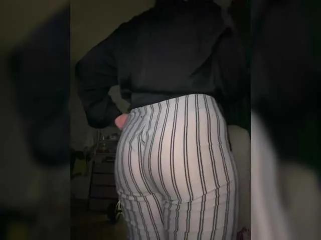 L0lly-D0lly on BongaCams 