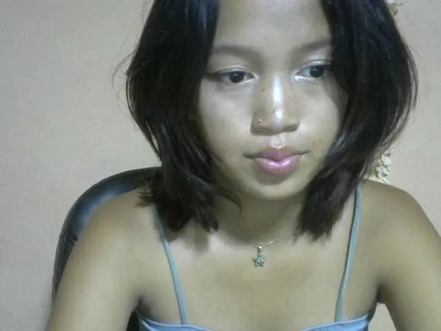 Freechat Laura1881 on BongaCams