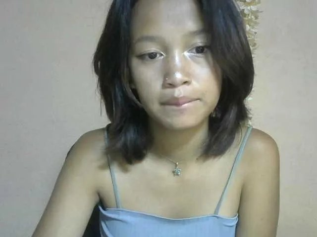 Freechat Laura1881 on BongaCams