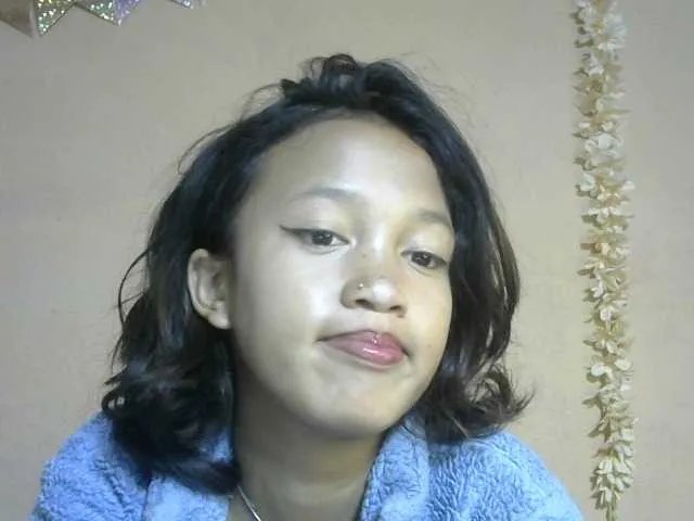 Freechat Laura1881 on BongaCams