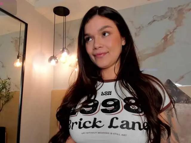 leathompson1 on BongaCams