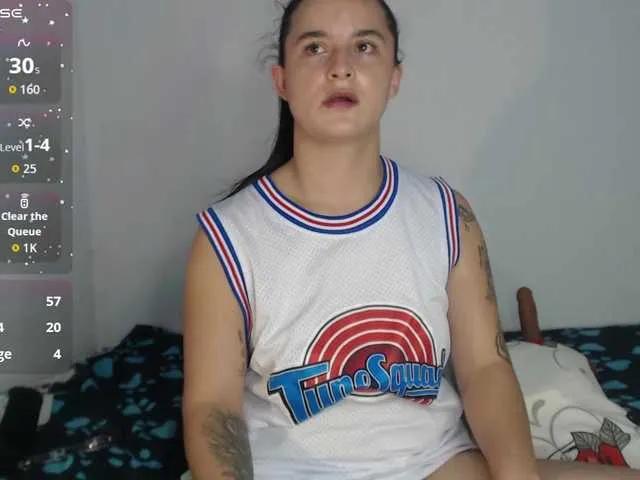 Offline littleemma-777 on BongaCams