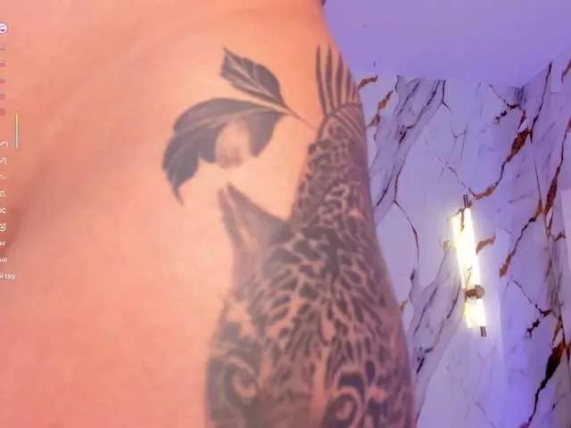 LizzHamilton on BongaCams 