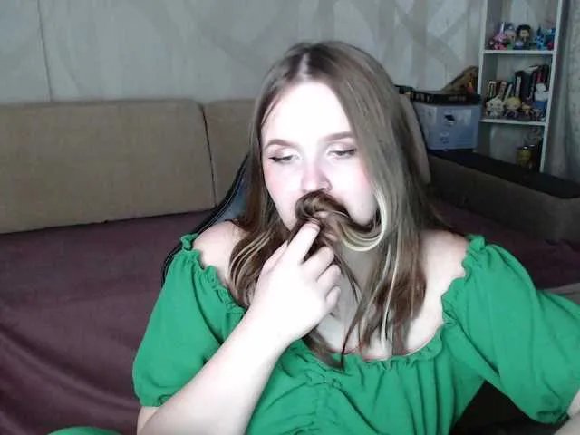 Freechat Lizzi-Peach on BongaCams