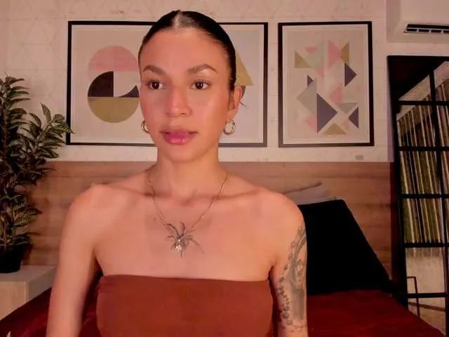 Freechat LunaRuso on BongaCams