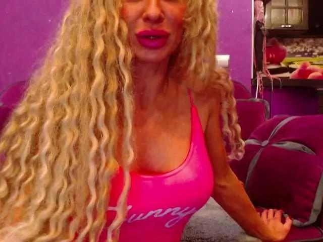 Maaarrrgggooo on BongaCams 