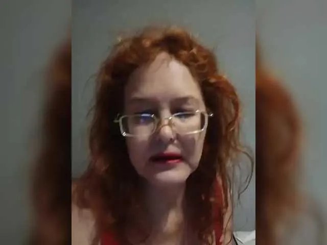 Freechat Madam-oss on BongaCams