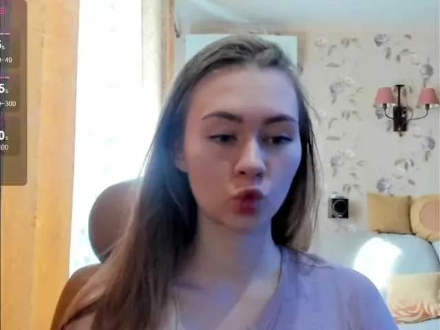 Offline MadeleineEvans on BongaCams