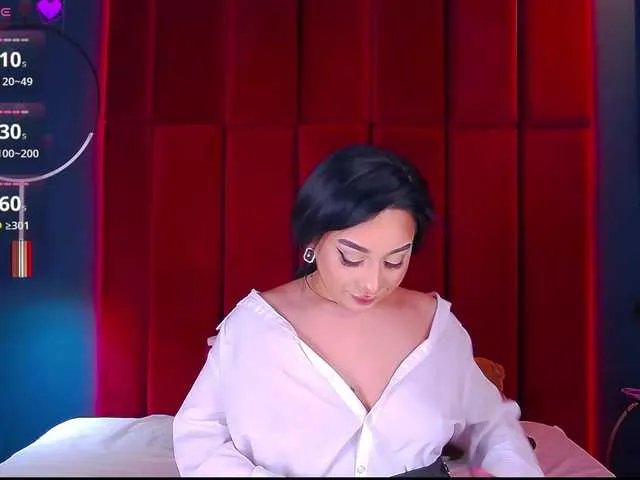 Freechat madylux on BongaCams