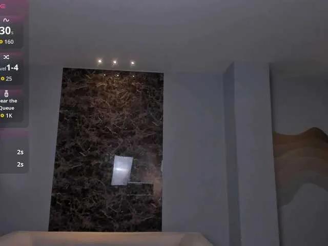 Offline MaiaCollins1 on BongaCams