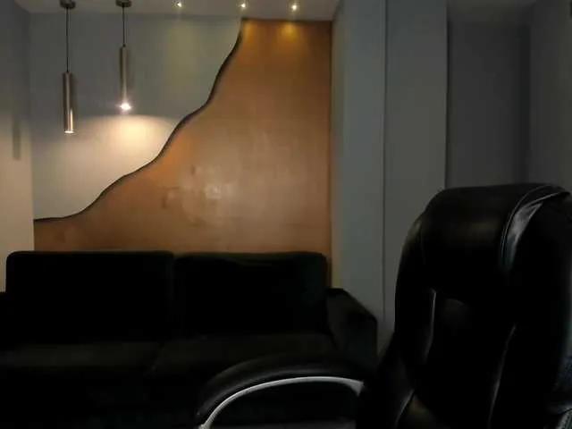 Offline MaiaCollins1 on BongaCams