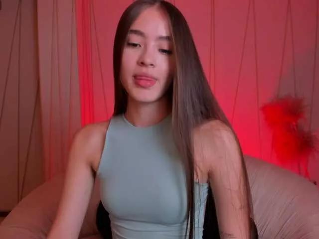 Offline MaiaCollins1 on BongaCams