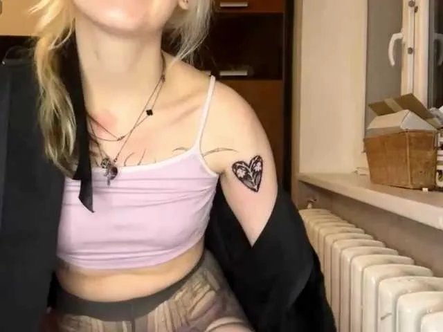 Freechat MaryjaneMacdougal on BongaCams