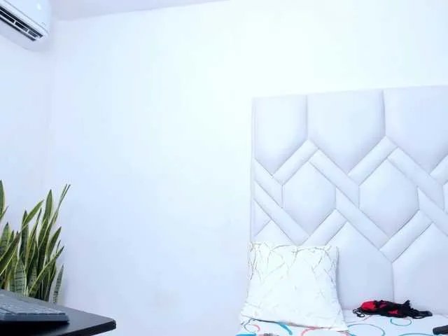 Freechat MatureNewbie on BongaCams