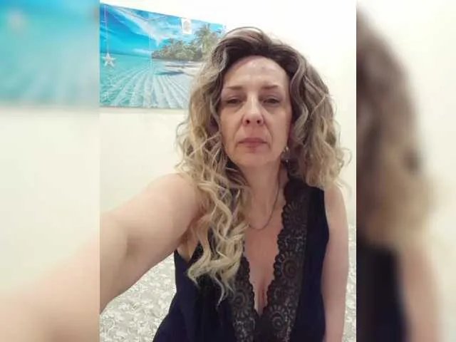 Freechat mery8poppins on BongaCams