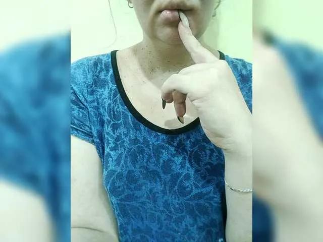 Offline Mia883 on BongaCams