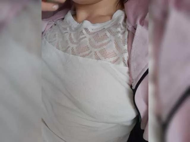 Mikkai on BongaCams 