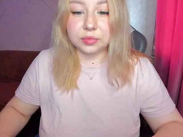 Offline MilkaFoxy on BongaCams