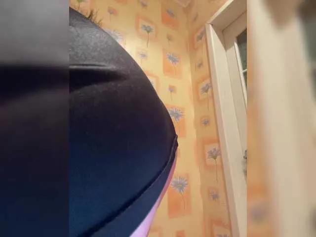 Offline MILKIWAYSEX23 on BongaCams