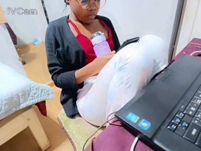 Offline Missaudreys on BongaCams