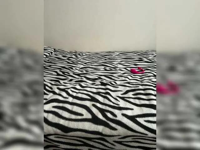 Freechat molochnaya000 on BongaCams