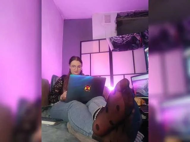 Freechat monikanylon on BongaCams