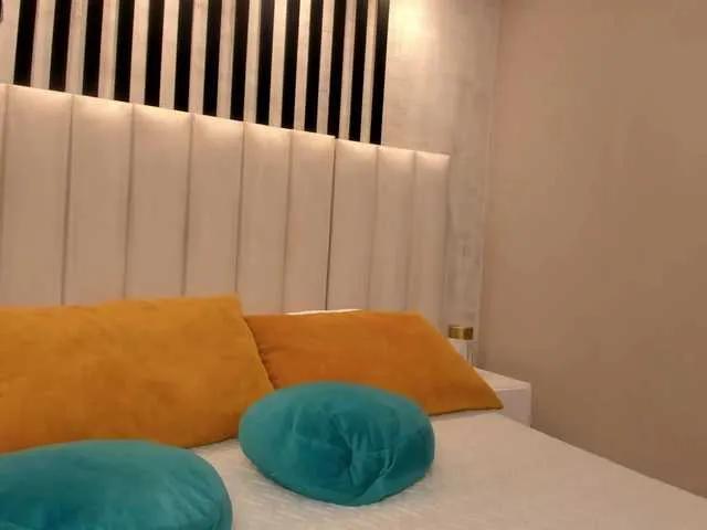 Offline ParisWaldorf on BongaCams