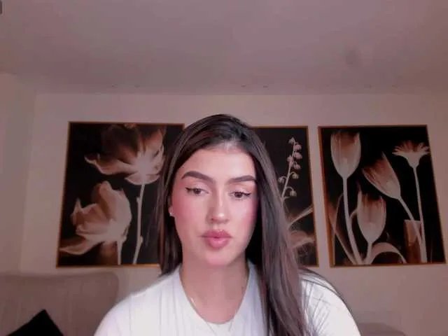 Freechat PaulinaSantos1 on BongaCams