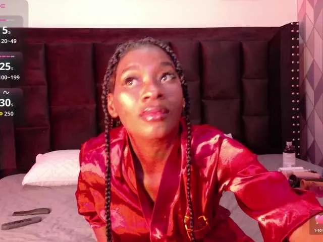 Offline petitelittleebony on BongaCams