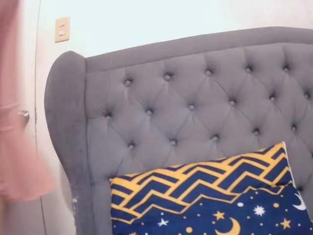 Offline pornadrianna on BongaCams