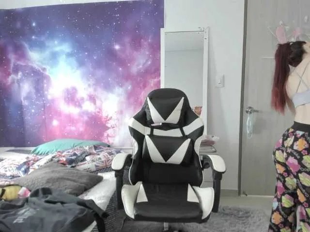 Freechat RevySadashiTrue on BongaCams