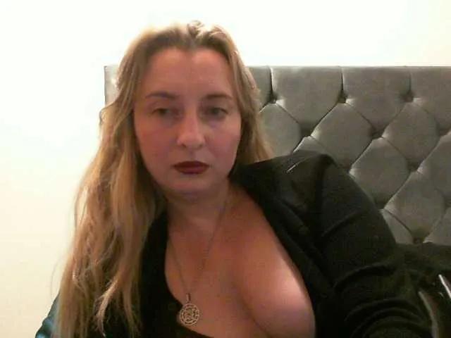 Offline RuslanaFlower on BongaCams