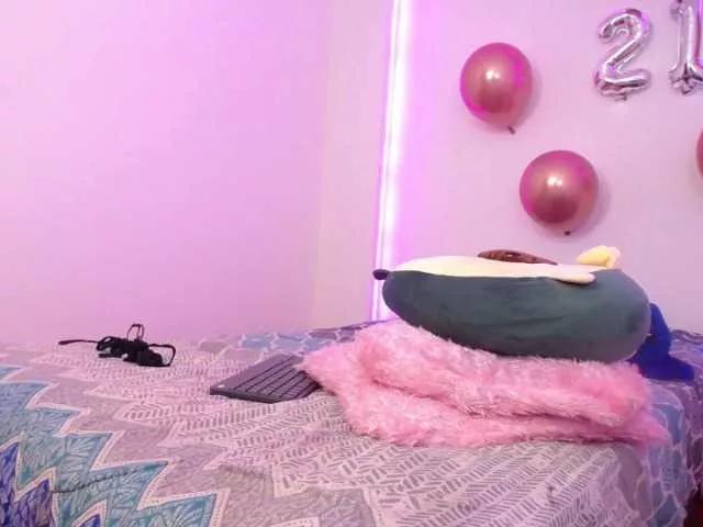 Offline Sammyviolet on BongaCams