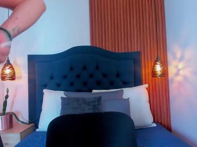 Freechat Sara-stone on BongaCams