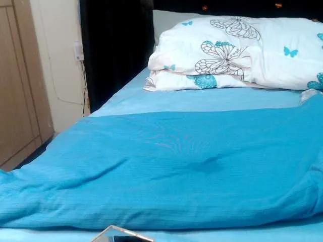 Sexxiebaddie2 on BongaCams 