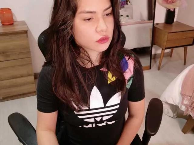 Offline sexy-natty on BongaCams