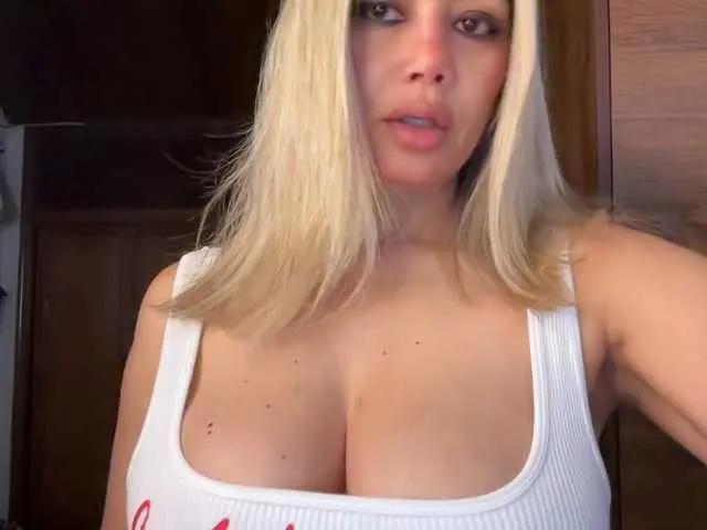 Offline sexylatinapaulina on BongaCams