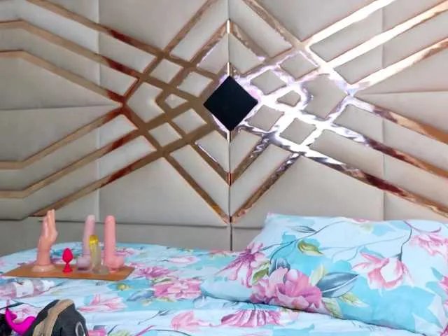 Freechat sluttyandmature on BongaCams