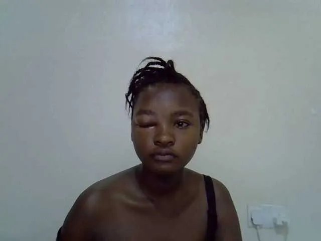 Freechat sweet-luna1 on BongaCams