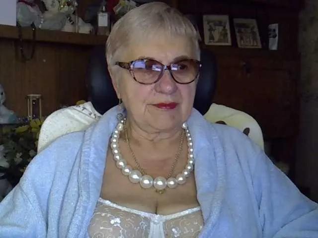 Offline SweetCherry00 on BongaCams