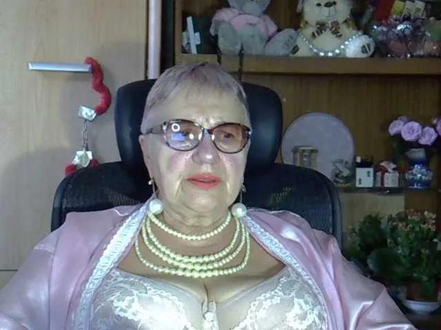 Offline SweetCherry00 on BongaCams