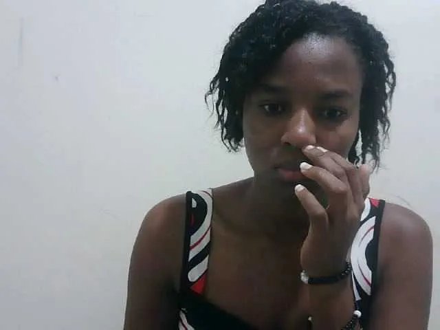 Freechat Tatswee on BongaCams